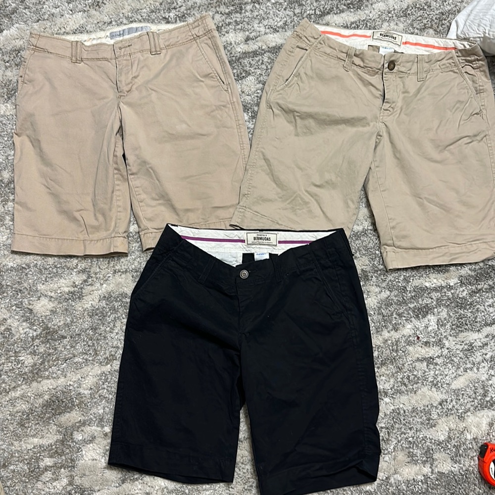 EUC Old Navy shorts sz 4  Three pair two tan and one pr black